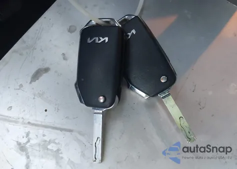 2022 Kia Forte Fe z USA, uszkodzony, nr VIN 3KPF24AD8NE447803